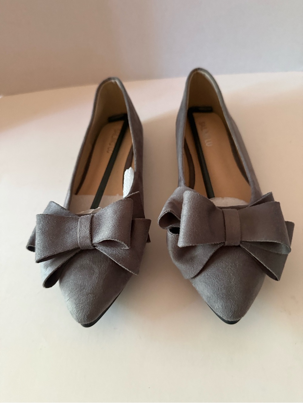 Sailing Lu Women’s Taupe Bow Pointed-Toe Flats Size EU 40, US 9